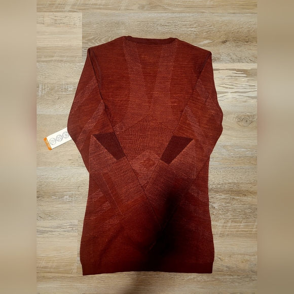 Smartwool intraknit Merino Wool 200 in Black Cherry Size Small - Picture 4 of 6